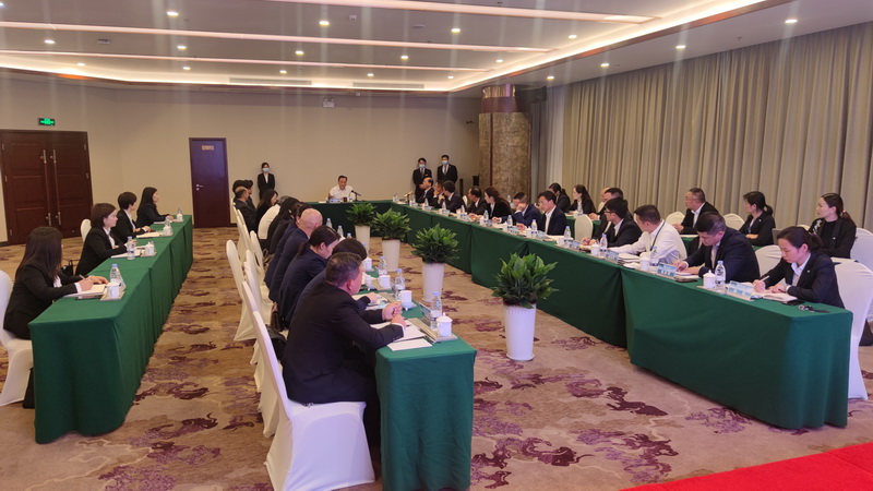 2021�?1�?日,湖南順天集團(tuán)2021年四季度總經(jīng)理會議在黃金海岸大酒店順利召開,蘇松泉董事長在會議上作重要講話�?(1).jpg 2021�?1�?日,湖南順天集團(tuán)2021年四季度總經(jīng)理會議在黃金海岸大酒店順利召開,蘇松泉董事長在會議上作重要講話�?(1).jpg